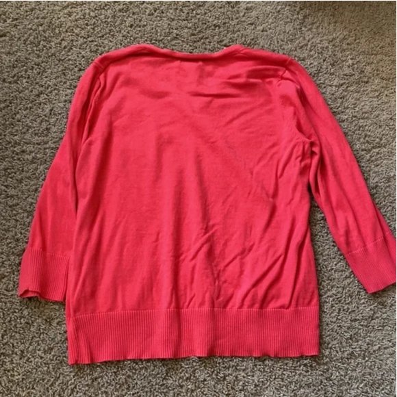 3/$60 Gorgeous Coral V-neck Sweater - Picture 3 of 9